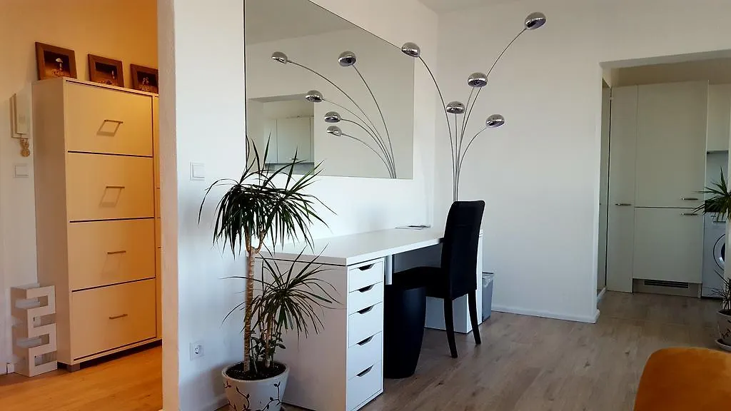 Skyline Riverside Apartment Hamburg