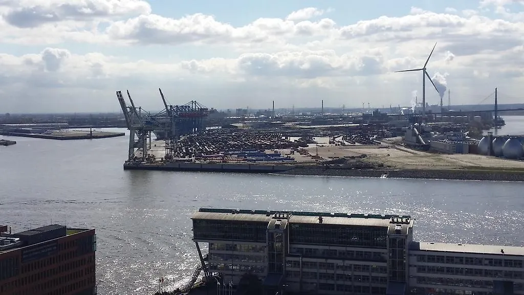 Skyline Riverside Apartment Hamburg